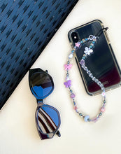 Load image into Gallery viewer, Fleur - Wristlet Phone Strap - Phone String - Phone Charm
